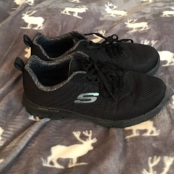 skechers men's 9.5 wide